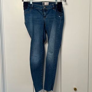 Gap Maternity Jeans / Size 27